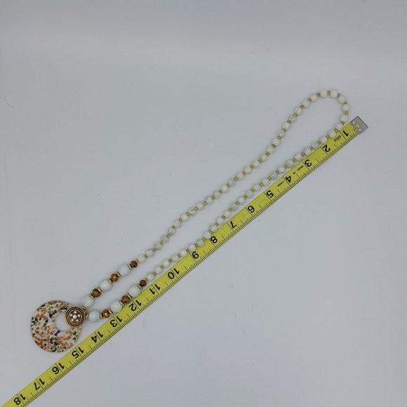 Vintage 80's white and Silver Toned Long Necklace White Glass Beads Pendant - Picture 6 of 6